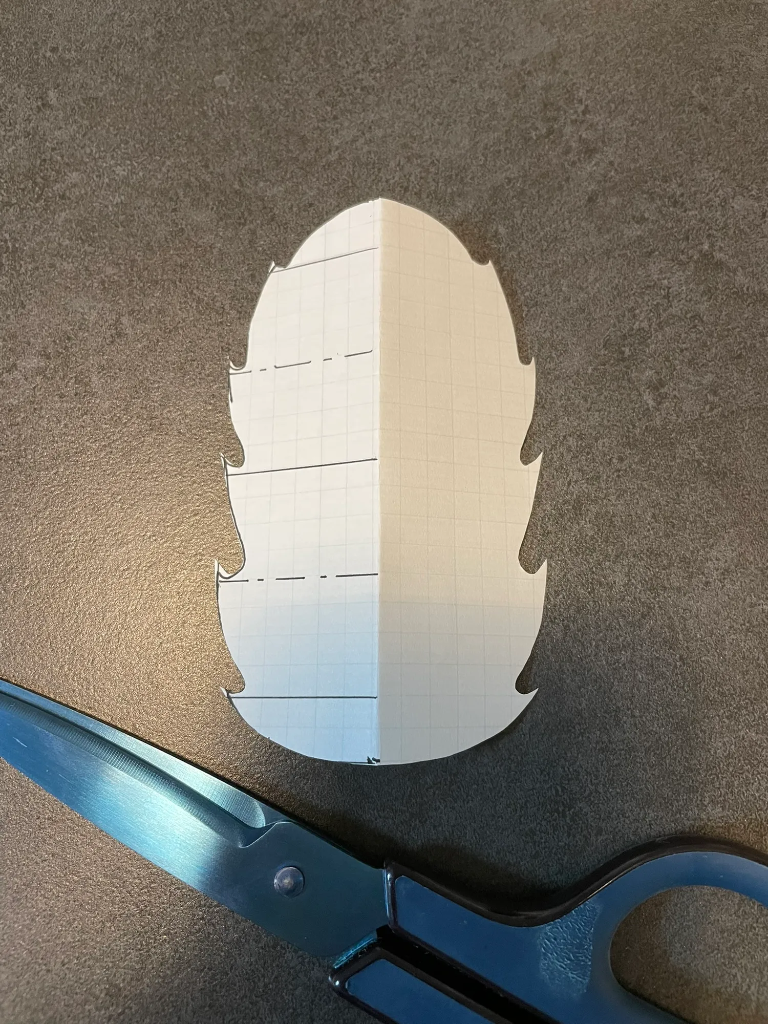 切り抜いた型紙